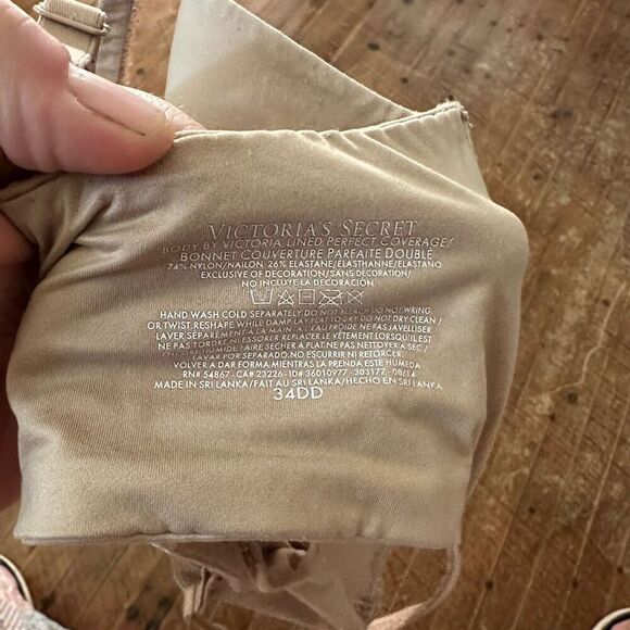 Victoria’s Secret 34DD Body by Victoria lined perfect coverage bra - Picture 3 of 3